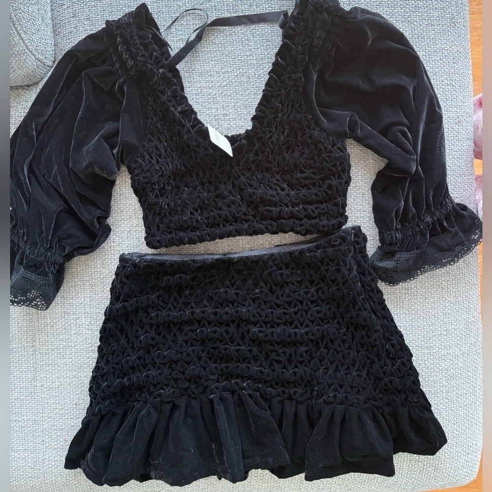Free People Black Velvet Two-Piece Set Size Small OB207286 brand new